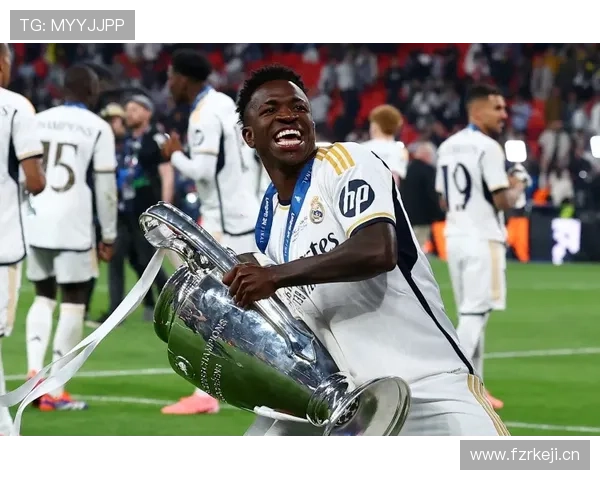 维尼修斯与罗德里戈对比：皇马边路核心之争如何分配